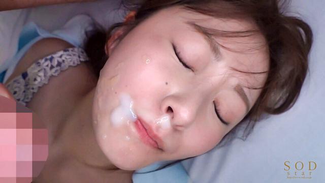 射精依存改善治療センター 異常性欲に苦しむ絶倫ち●ぽを新人医療従事者・Aさん（仮名）がサポートします 青空ひかり サンプル画像 20