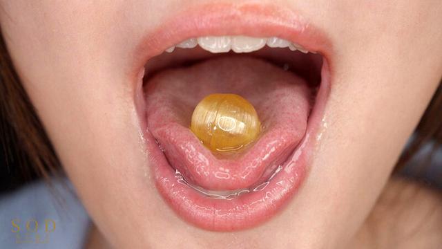 おじさんに全身舐められて、体液交換。接吻、舐めあい、唾飲み 稲荷ある サンプル画像 3