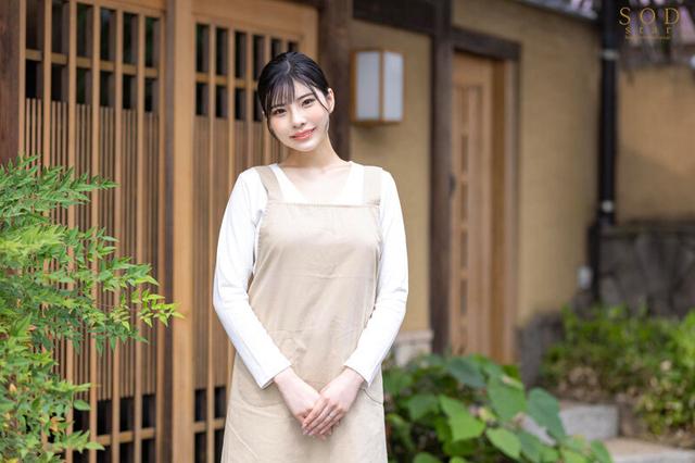 民泊を営む美人妻が宿泊客に欲求不満を挑発されて NTR セックス。やみつきになって旦那に隠れてヤりまくった3泊4日 神木麗 サンプル画像 2