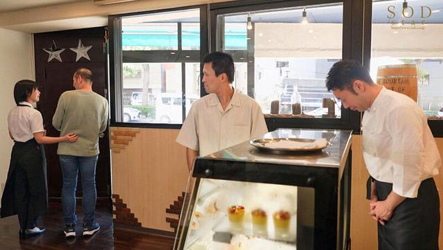 地元で愛される可愛いケーキ屋さんのオーナーは、性欲強めの超肉食系バリキャリ女子だった。 紗倉まな サンプル画像 5