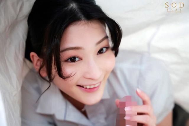 ずっと布団の中…密着ねっとりピストンでドクドク中出しが止まらない 本庄鈴 サンプル画像 17