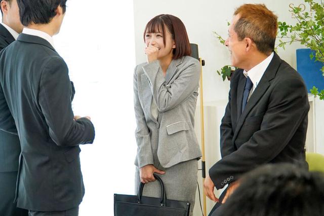 中途入社のOLは気弱でノーマル性癖な同僚たちをドSに目覚めさせてしまうほどのイジメられたがりドM女でした。 星乃莉子 サンプル画像 2