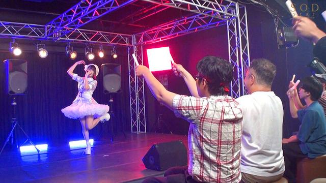 完璧なアイドルのオフパコ枕営業流出！太客相手専用の従順ペットになりSEXしまくる嘘つきな君！唯井まひろ サンプル画像 8