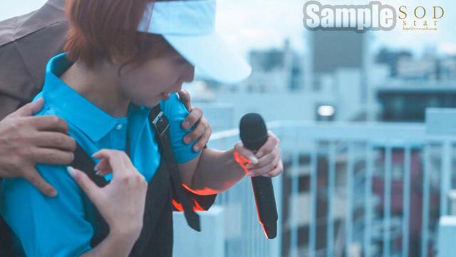 ヒーローショーの司会進行をしている元気で明るいお姉さんのお仕事は、楽屋裏で性欲処理として中出し輪●される事も含まれています。 紗倉まな サンプル画像 10