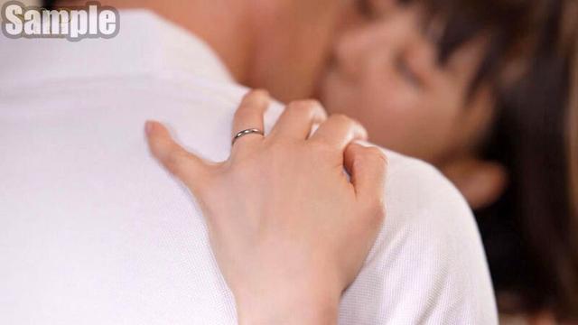 保育園に子供を送ってから迎えまでの8時間 長男のサッカースポ少のコーチと、不倫セックスしまくっている絶倫ママチャリ妻。 天宮花南 サンプル画像 14