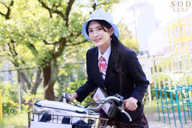 反り勃ったチ〇ポと溜まった精液を毎日笑顔で舐めとってくれる性交販売レディ本庄さんに密着 本庄鈴 サンプル画像 3