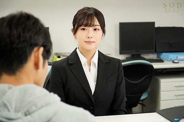 内見にきた新婚夫婦の旦那を寝取って契約成立させる不動産レディの生ハメ中出し営業 青空ひかり サンプル画像 7