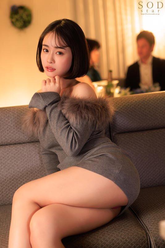 超イイ女のラウンジ嬢に誘惑されて店内で理性ブッ飛び腰フリまくり生ハメ中出し！ MINAMO サンプル画像 2
