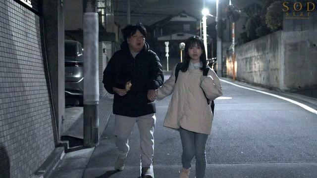 引きこもり訪問支援 ゴミ屋敷に放置された大量のシコティッシュに見かねて内緒でチンカス塗れのチンチンも笑顔で性サポートしてくれる優しいお手伝いさん 小湊よつ葉 サンプル画像 14