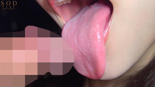 おちんちん大好きなチジョいひかりちゃんが街中どこでも咥えてしゃぶってくれる！超絶倫男くんと青空チンしゃぶデート！ 青空ひかり サンプル画像 3