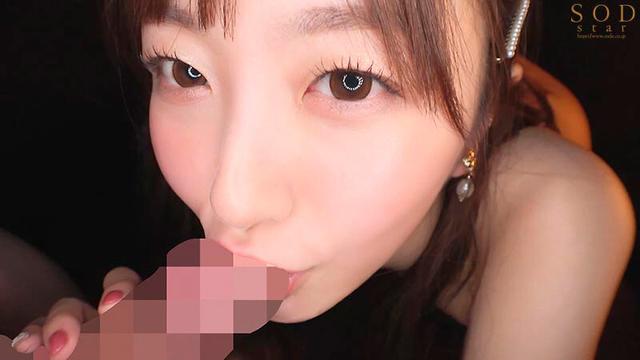 おちんちん大好きなチジョいひかりちゃんが街中どこでも咥えてしゃぶってくれる！超絶倫男くんと青空チンしゃぶデート！ 青空ひかり サンプル画像 9