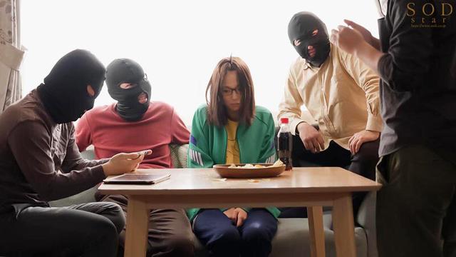 アラサー喪女ニート3 悪い男にナンパされた！ホスト風イケメンにホイホイついていったら、その仲間たちに干物マ×コをタライ回しにされちゃった。天宮花南 サンプル画像 6