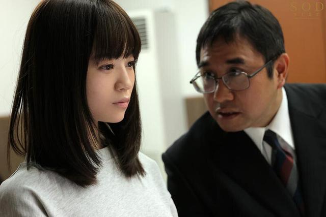 ある日 隠れ巨乳の家出少女がアパートに住みついた 娘のように思っていたがSEXをねだられ 脱いだら最高のカラダで人生で最高に気持ちよくて ヤリまくった日々 天宮花南 サンプル画像 5
