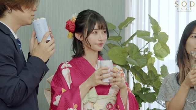 成人式マジックで大人の階段を駆け上った夜。元陰キャな僕たちは同窓会を抜け出し、朝まで何度も何度もSEXした。宮島めい サンプル画像 4