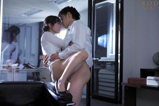 苦手な同僚と飲み会帰りに勢いでワンナイトしてしまったら膣奥フィットするチ〇ポの相性が良すぎて人生最高の絶頂感を味わってしまい…全然好きじゃないのにおかわりセックスしまくった 小湊よつ葉 サンプル画像 17