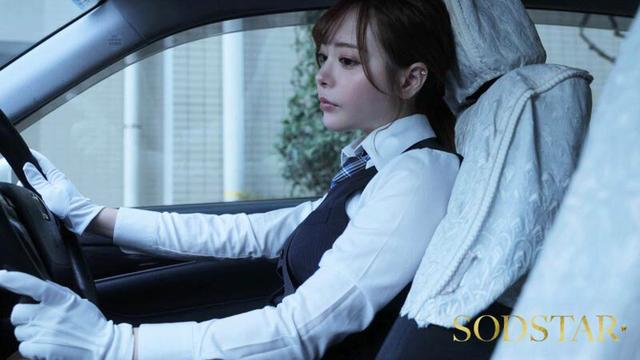 歓迎会で泥〇した入社初日の夜、帰りに乗車したタクシー運転手が介抱してくれて…仕事の愚痴を聞いてもらいながら業務中時短SEXで性欲も満たす最高の関係になった。小倉由菜 サンプル画像 19