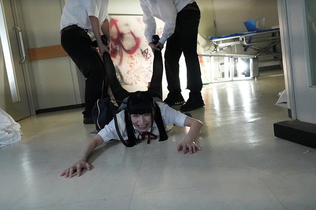 レ●プ！裏切りの連鎖！お嬢様学校の女子○生！中出しされたくなかったら、お前の友達を呼べ！生徒は自分の担任を、担任は教え子を身代わりにする無理矢理イカせる激ピスでエンドレス中出し・合計10発！！恐怖に支配された廃病院 サンプル画像 11