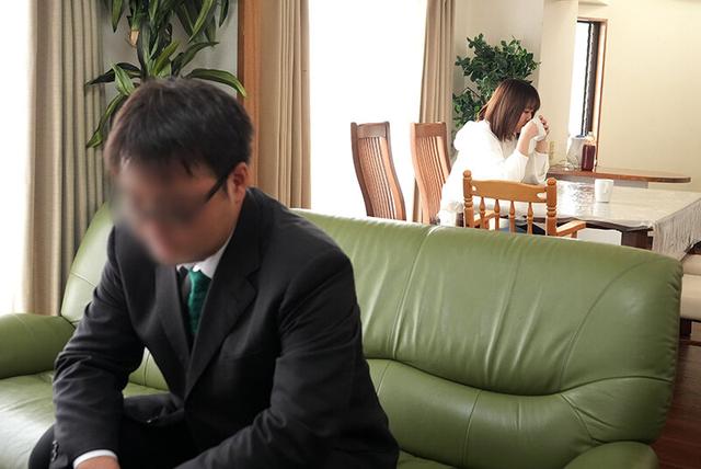 童貞救済法案 女性市役所職員自ら性交処置【ご相談ください】童貞の悩みを相談員が現場でサポート 童貞に股を開き続ける人妻職員に密着取材市役所職員性教育推進対策室 北村さやか サンプル画像 1