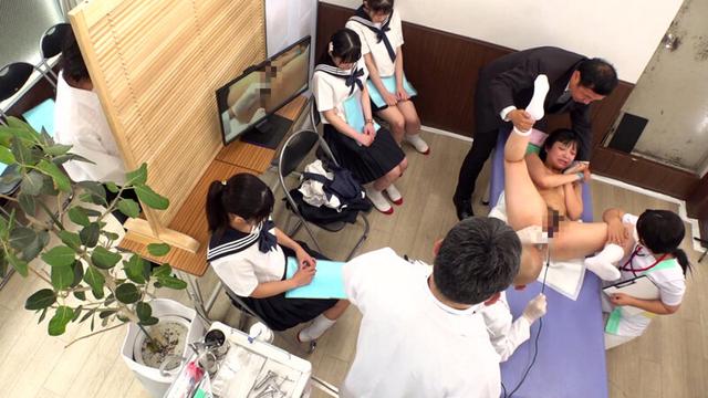 羞恥！新入生春の発育身体測定＆健康診断～海野いく編～ 海野いくら サンプル画像 10