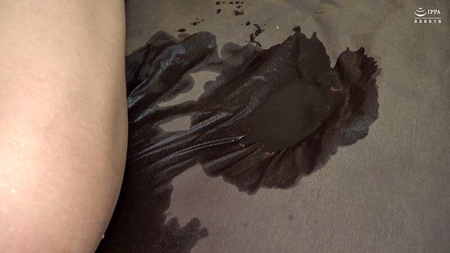 聖水痴女 男に小便を飲ませる事に興奮しちゃう性癖を拗らせたお姉さん サンプル画像 6