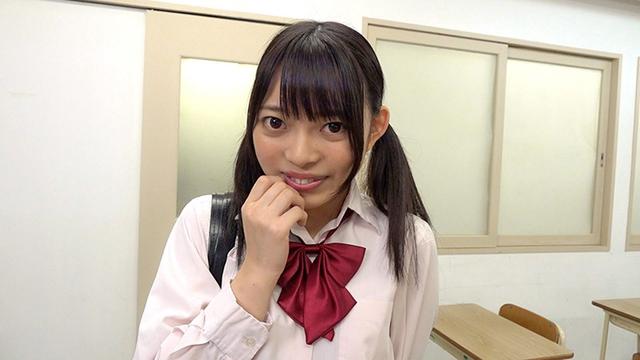 男の顔にまたがってパンティやオマ○コを見せつけながら挑発する 逆さ撮りアングルオナニー サンプル画像 9