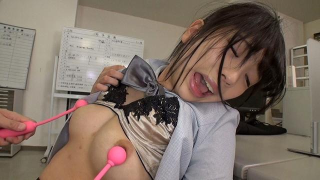 超敏感ビーチク！！ 乳首がおま○こ以上に性感帯な女達！！ ベストコレクション 15名 5時間 サンプル画像 6