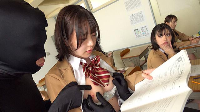 乳首いじりが日常生活に溶け込んだ世界で、いじられていることには気づかないまま、乳首イキしてしまう女子〇生の日常的敏感乳首学園 サンプル画像 2