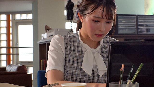 バレたらマズイ状況でこっそり吐息を漏らす 働くオンナのパンスト角オナニー サンプル画像 13