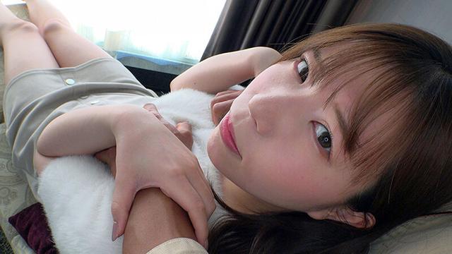 あざと顔で見つめてくるのにヤラせてくれない僕のパイフレをその気にさせて密着乳揉みしだき サンプル画像 1