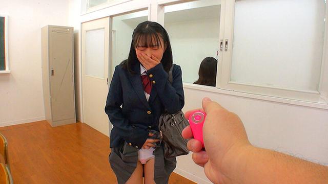 三者面談で親バレ厳禁リモコンバイブ恥感 サンプル画像 9