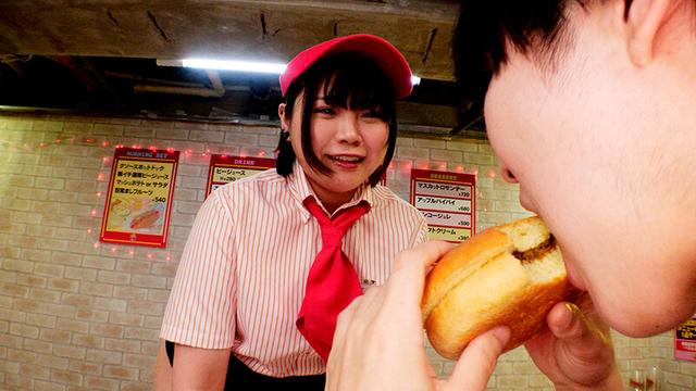脱糞ファーストフード 臭いけどやみつきに！糞バーガーはいかがですか？ サンプル画像 11