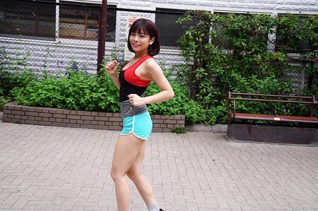 美女たちの足裏をふやけるまで舐めたい！VI ランニングシューズ編 サンプル画像 1