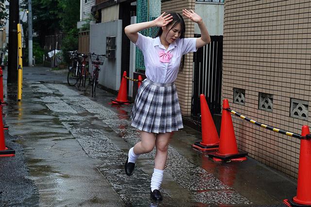 美女たちの足裏をふやけるまで舐めたい！ ルーズソックス編 サンプル画像 9