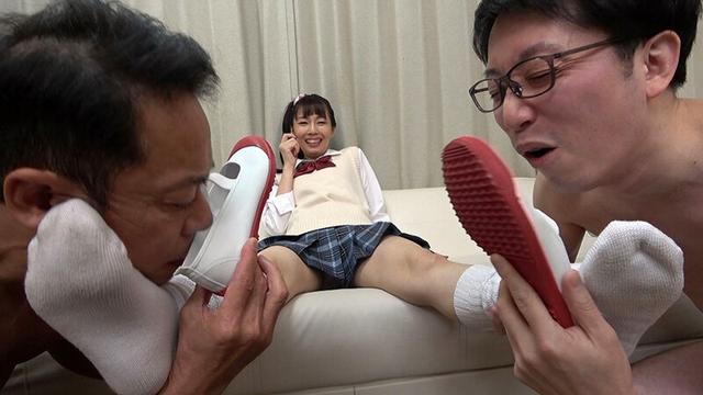 美熟女の足裏をふやけるまで舐めたい！ 森美希 サンプル画像 11