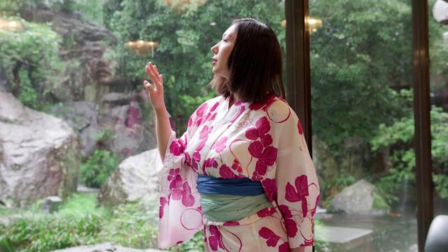中村麻友子 エロティック温泉III サンプル画像 1
