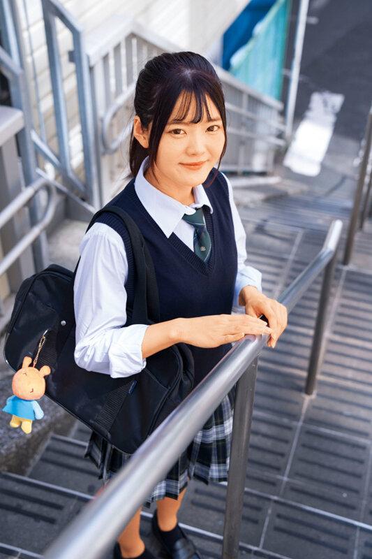 制服ロ○ータを強●的にレ〆プ 卑劣おじさんの種付け記録 汚い・臭い・巨漢おじさんに追い詰められる3名 サンプル画像 3