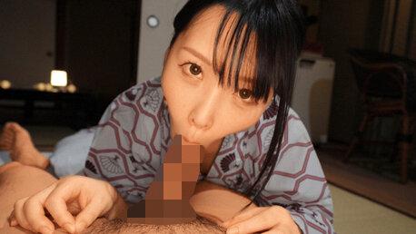 ほんわかした笑顔の癒しと博多弁にキュンとする！！上品な愛人に沼りたい…中出し人妻不倫旅行 美波汐里 サンプル画像 17