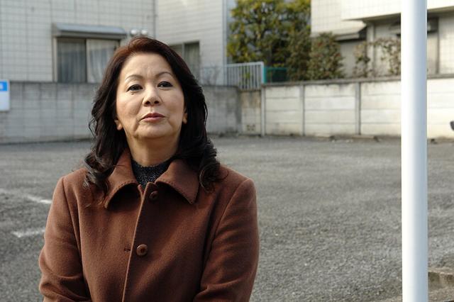 「おばさんが気持ちイイこと沢山してあげる…」熟女の【どエロい】恩返し2 日比野美咲 岩崎千鶴 サンプル画像 1