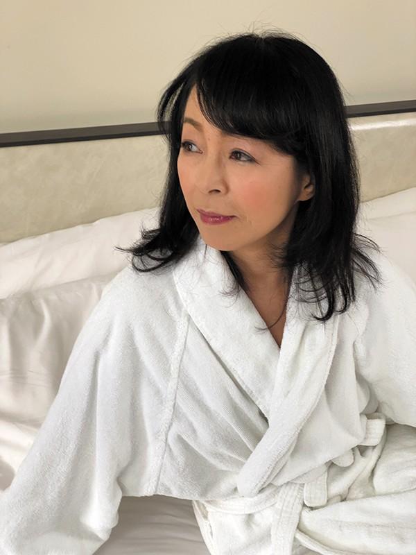京都の婦人59歳にしてアナルデビュー！ 藍川京子 サンプル画像 11