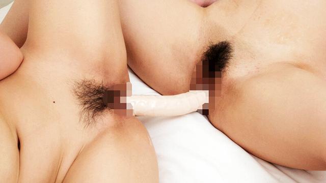 レズっ娘！大集結SP！女の子同士でエッチな事どこまで出来ますか？メス猫達が淫汁まみれでにゃんにゃん貝合わせ！25人300分 サンプル画像 9