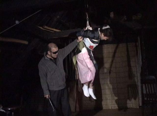 熟女M奴 過激な責めにすすり泣く サンプル画像 2