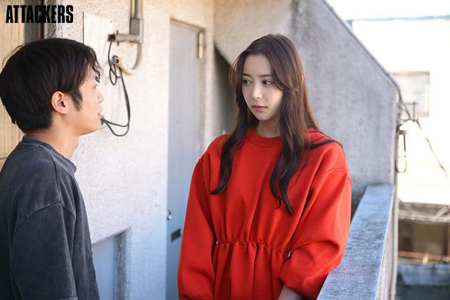 相性抜群だった昔の彼女がセレブな生活を送っていたので、ハメ撮りで脅して俺のボロアパートに通い妻をしてもらい、俺の子供を無理矢理身籠るまで中出しした話。 白峰ミウ サンプル画像 2