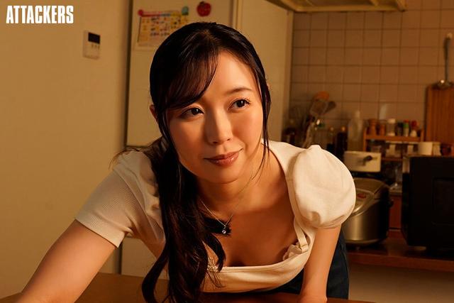 友達のお母さんの無自覚浮きブラ乳首誘惑 流川はる香 サンプル画像 5