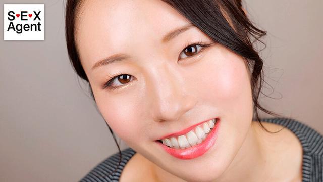 顔で抜く！！顔面ドアップガン見手コキ サンプル画像 12