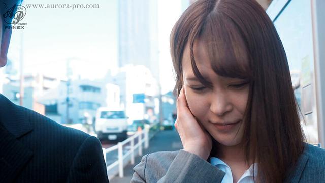 飛び込みセールス枕営業 押しに弱いセールスレディ寝て仕事を取ってこい 恵沙也香 サンプル画像 8