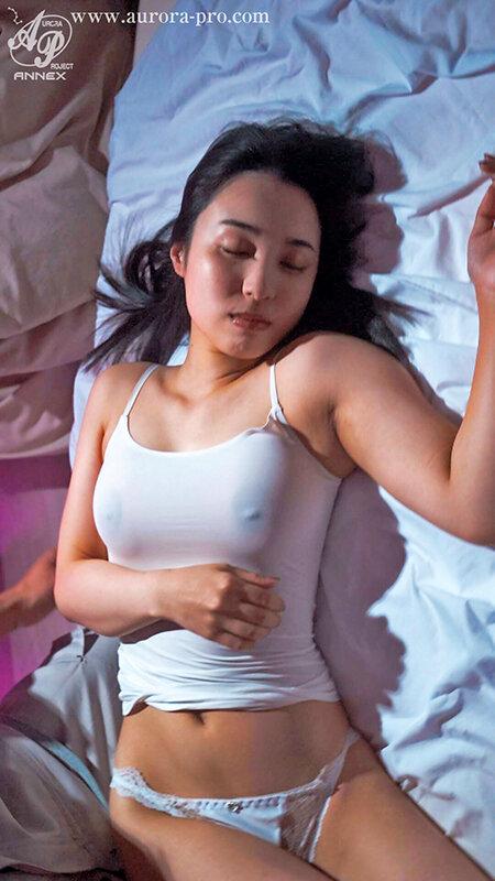 今、失踪した愛しき妻の輪●レ●プ映像がDVDで送りつけられて来た… 悲劇の寝取られ中出し懐妊 淫乱に堕ちチ●ポ中毒となった巨乳妻 藤原真帆 サンプル画像 12
