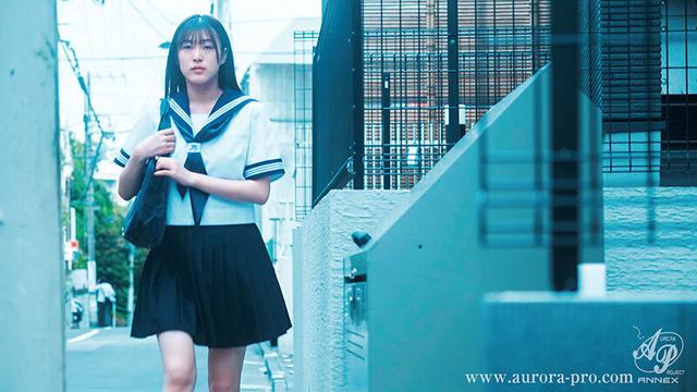 「おじさんに滅茶苦茶にされたい…」中年チ〇ポ偏愛女学生 汗塗れのオジサン達に汚されて絶頂中出し淫乱堕ち 下卑た小父様たちに輪されるって蕩けちゃう…。 高城なぎさ サンプル画像 1