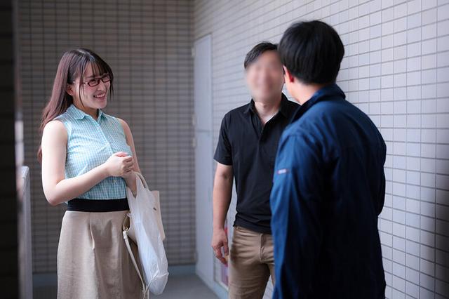 自宅でこっそり売春していたら管理人に見つかり脅されオナホに堕ちた巨乳妻 美波汐里 サンプル画像 1