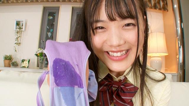 エッチな女子○生の濡れ染みパンチラオナニー サンプル画像 18