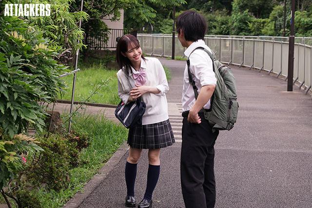 大好きな幼なじみが僕の父親に抱かれていた… 工藤ゆら サンプル画像 1